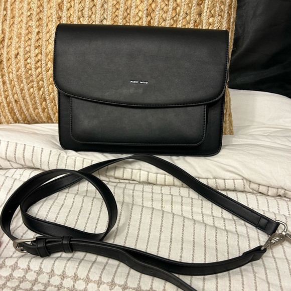 Pixie Mood Zoe Crossbody Bag - Picture 2 of 8